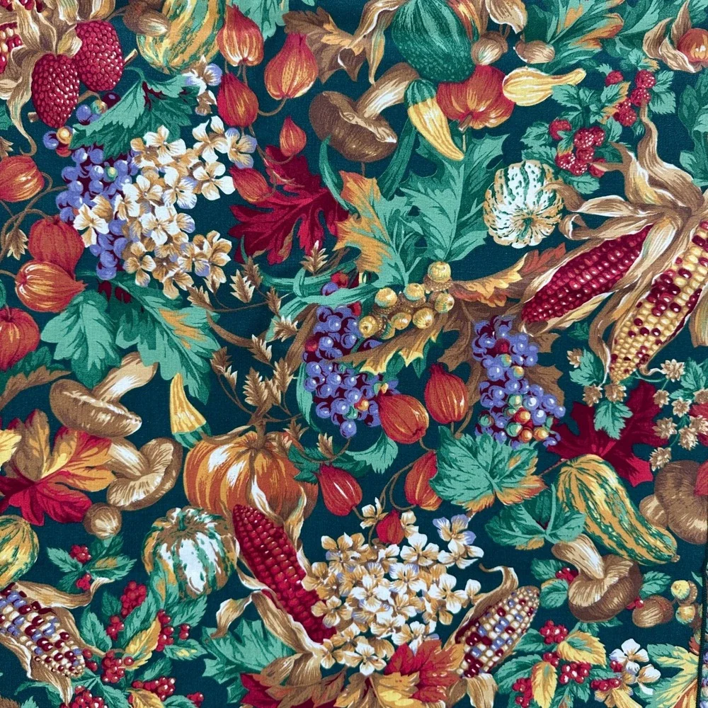 VTG Tablecloth Unisex 43